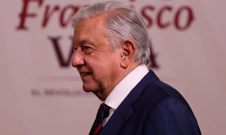 Pide AMLO ‘resistir’ a manifestantes del plantón contra SCJN