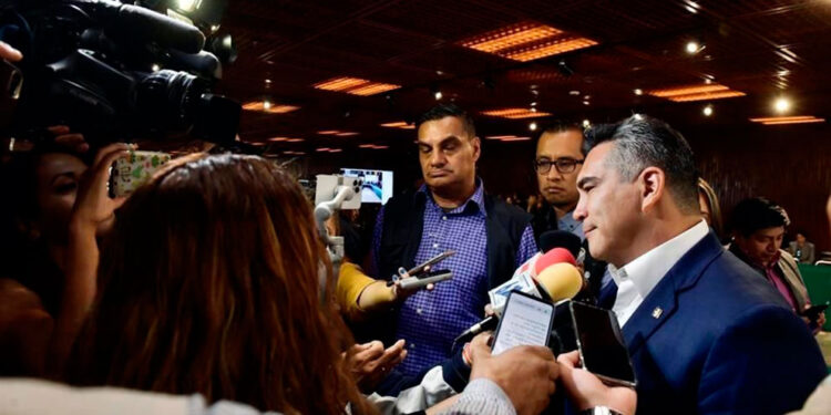 Le vamos a dar una macaniza a Morena en Coahuila, dice Alito