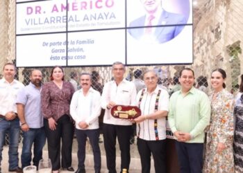 Entregan las llaves de Laredo, Texas al gobernador Américo Villarreal