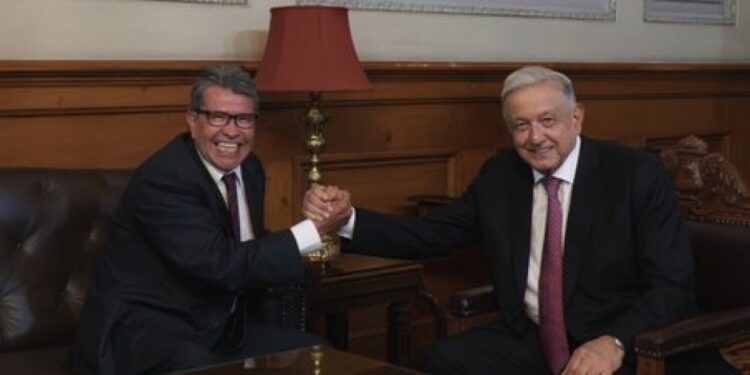 Monreal volvió a Palacio y descartó una ruptura con AMLO