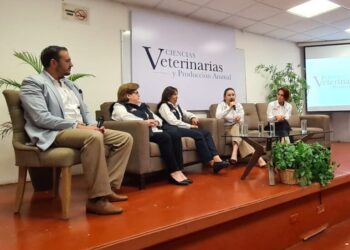 Presenta UAT revista Ciencias Veterinarias y Producción Animal