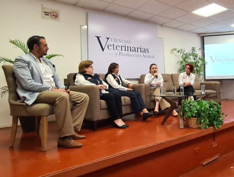 Presenta UAT revista Ciencias Veterinarias y Producción Animal