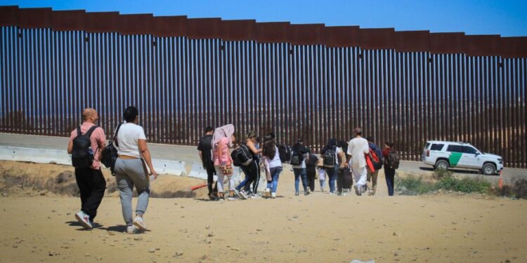 EU deportó a más de 12,500 migrantes provenientes de la frontera sur