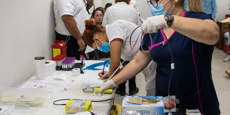 Promueve UAT entre estudiantes la donación de sangre