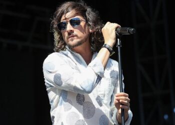 León Larregui, a sus 50 años: ‘El rock es mi fuerza y no me imagino sin él