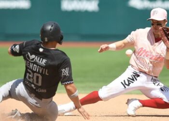 Pelea Campal entre Diablos Rojos y Mariachis Interrumpe