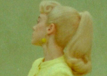 Billie Eilish se transforma en una Barbie para su próximo videoclip