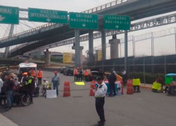 Protesta Genera Caos Vial: Acceso a la Terminal 1 del AICM Obstruido