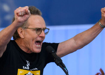 Bryan Cranston se une a la huelga de actores