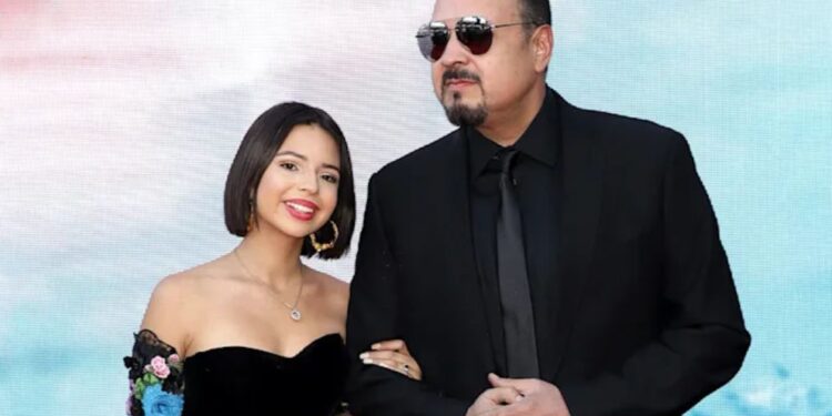 Sorpresa de Quinceañera! Ángela y Pepe Aguilar aparecen en fiesta y dejan a todos boquiabiertos