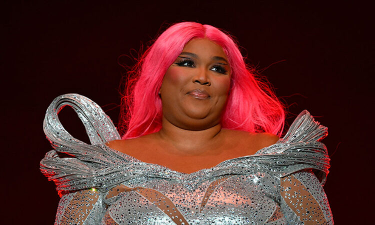 Lizzo del reconocimiento humanitario a las sombras de acusaciones