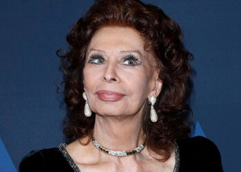 Sofía Loren, ícono del cine, hospitalizada tras caída en su hogar