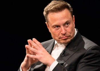 Éxito de lanzamiento! la nueva biografía de Elon Musk se dispara en ventas