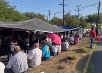 Docentes en Tamaulipas paralizan clases en demanda de mejoras