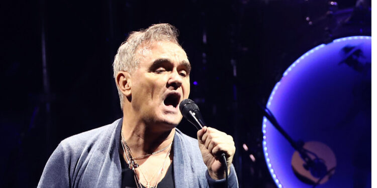 Morrissey Pilla dengue en México y pausa su gira