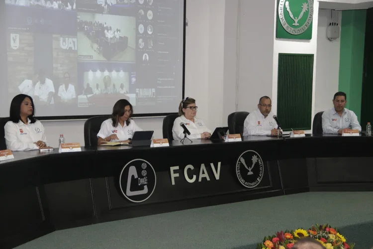 UAT celebra el intercambio de recetas docentes