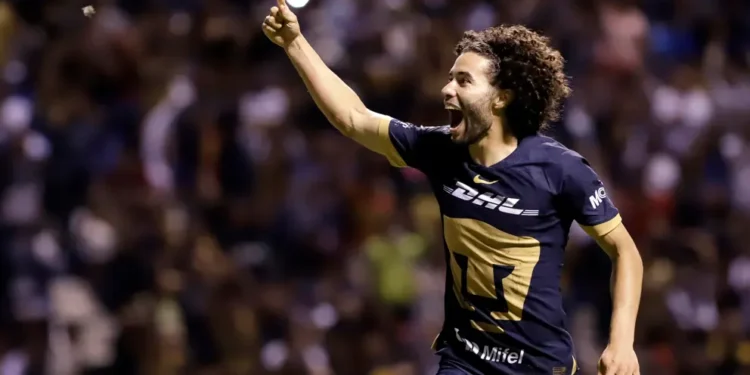 Pumas abre la puerta a Europa para el Chino Huerta
