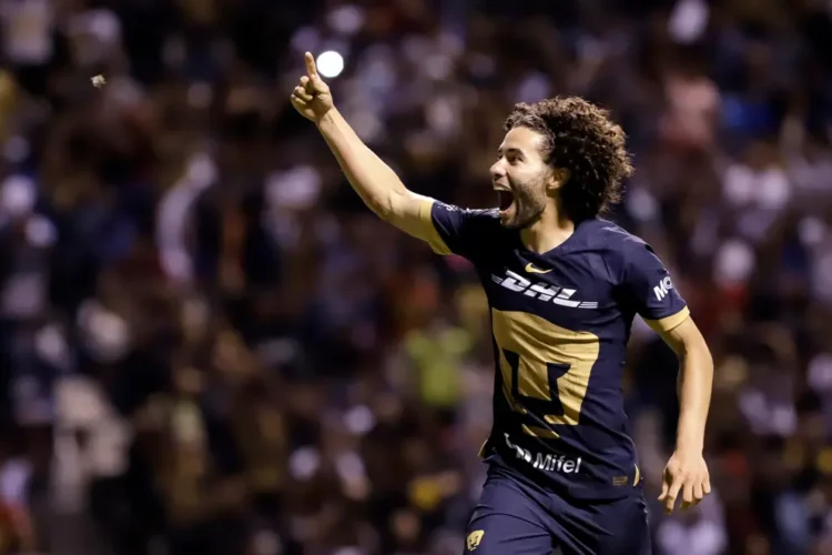 Pumas abre la puerta a Europa para el Chino Huerta