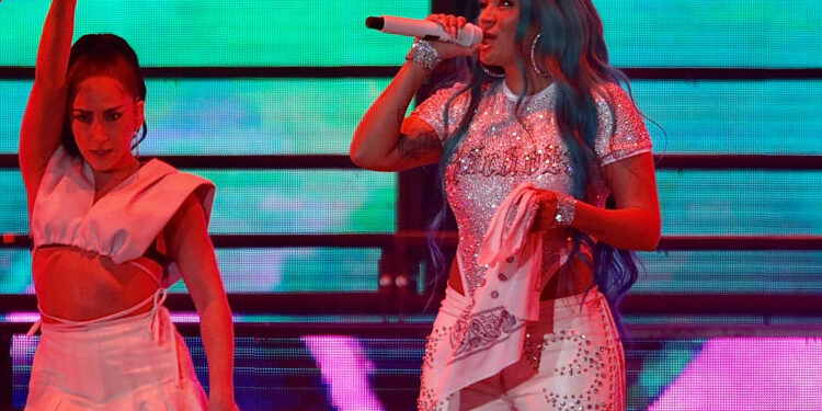 Karol G encenderá el Estadio Azteca en 2024