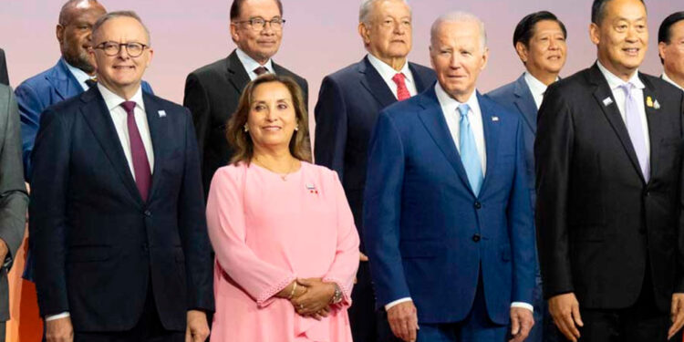 AMLO en la APEC; primer encuentro con potencias mundiales
