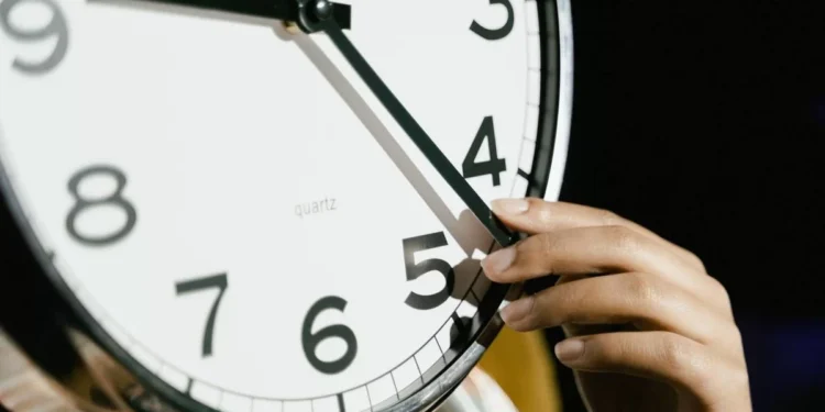 Horario de invierno: qué municipios fronterizos cambian de hora en 2023