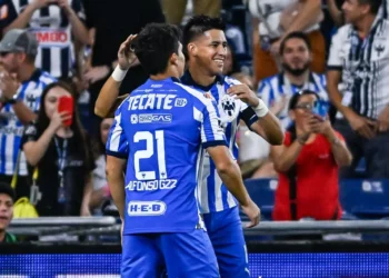 Monterrey aplasta a Santos en su duelo pendiente