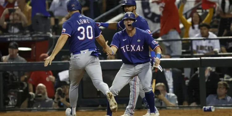 Texas Rangers es campeón de la Serie Mundial por primera vez