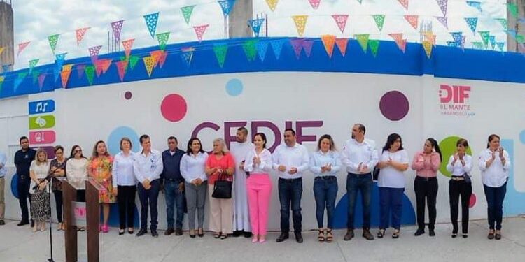 Entrega Gobierno Municipal y DIF, aula para el CAIC de Congregación Quintero.