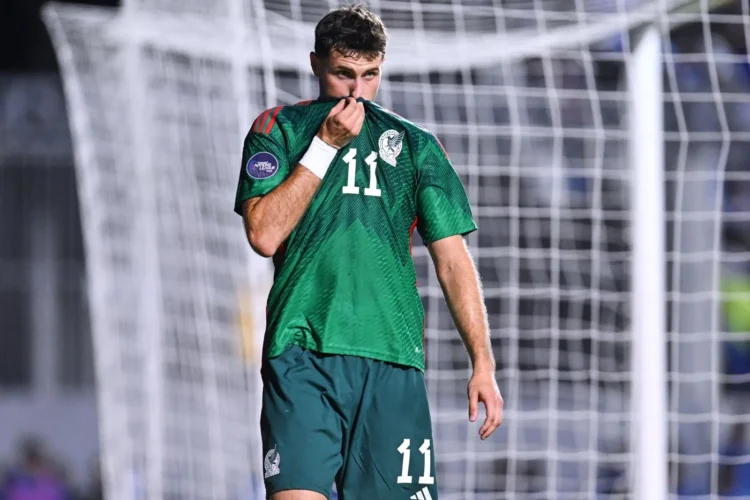 ‘Hay muchas posibilidades’; Chaco Giménez abre puertas a los ‘grandes’ de Europa para Santiago