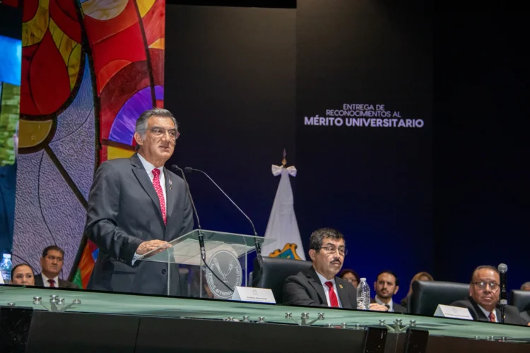 Reafirma el gobernador Américo Villarreal todo su respaldo a la UAT