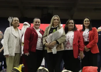 Preside esposa del rector festival navideño de la UAT 2023