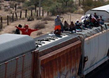 Piden en EU abrir paso al tren