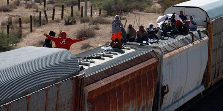 Piden en EU abrir paso al tren