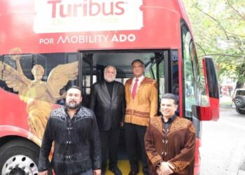 Exponen turismo de Tamaulipas en la CDMX en Turibús de la capital del país