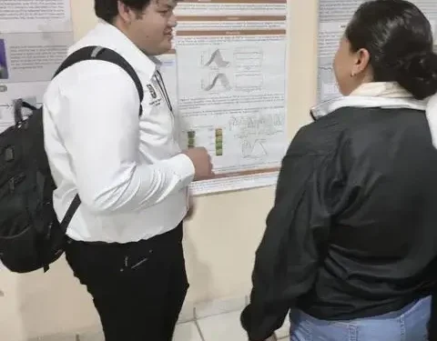 Estudiante de la UAT destaca en encuentro sobre optoelectrónica