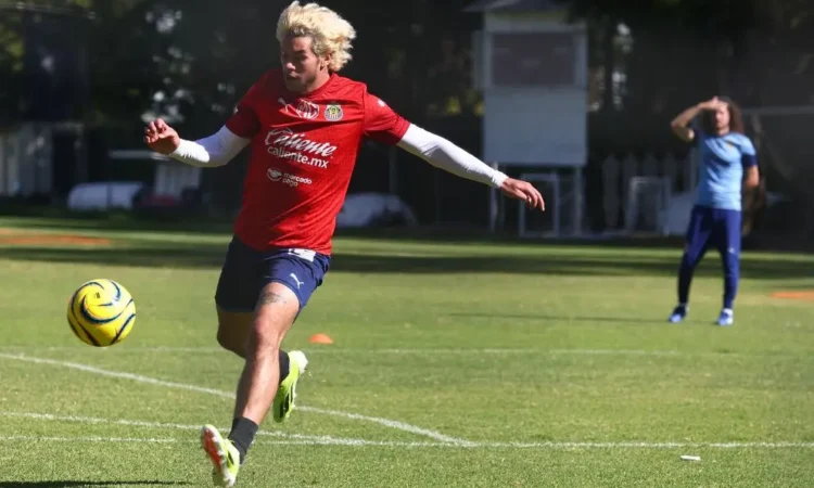 Cade Cowell realiza su primer entrenamiento con Chivas