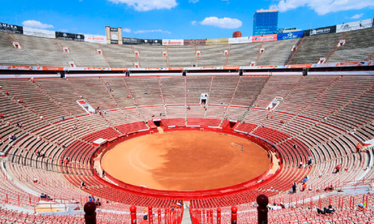 Oficializa SCJN permiso a Plaza México para corridas