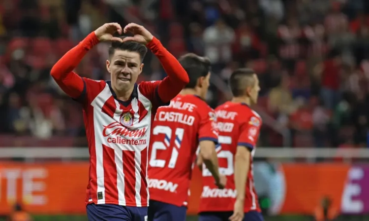 Chivas vence al Toluca y consigue su primer triunfo del año