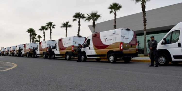 Recibe CEDES unidades para traslado y seguridad de PPLs