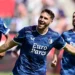 Santi Giménez en la lista de prioridades del Tottenham