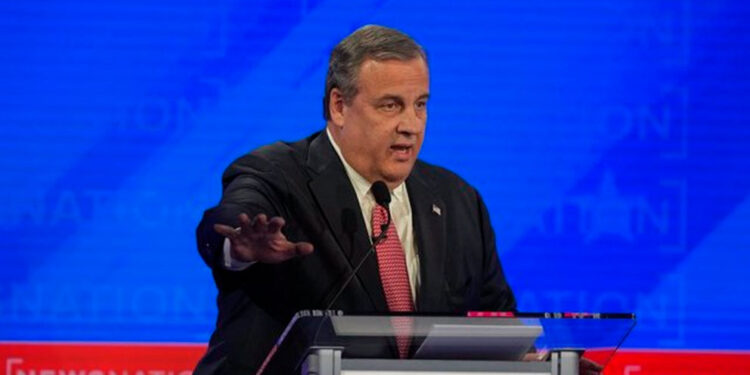 Retira Chris Christie su candidatura a las presidenciales