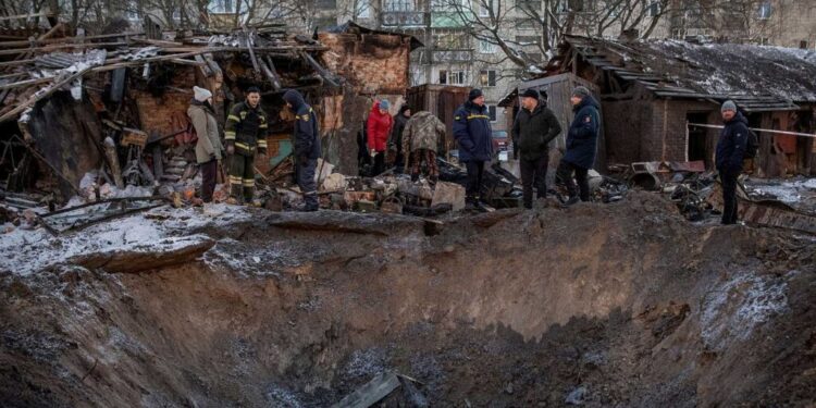 Ucrania ordena la evacuación de más de 3.000 personas de localidades de Jarkov