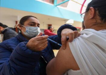 COVID-19: Estos son los lugares para vacunarte y sus precios