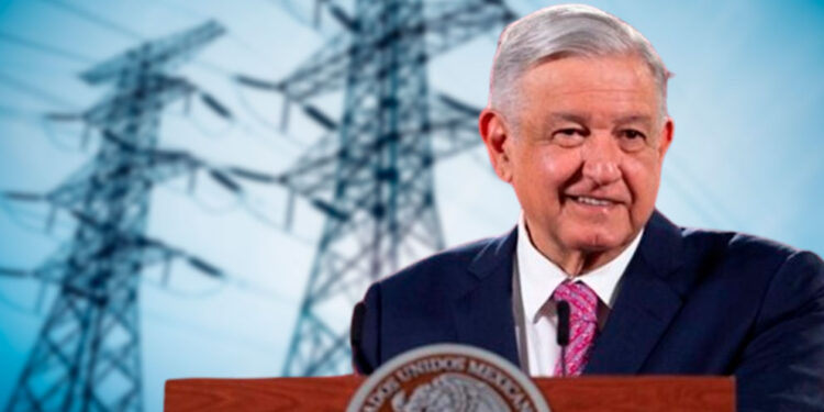 Anuncia AMLO reforma constitucional en electricidad