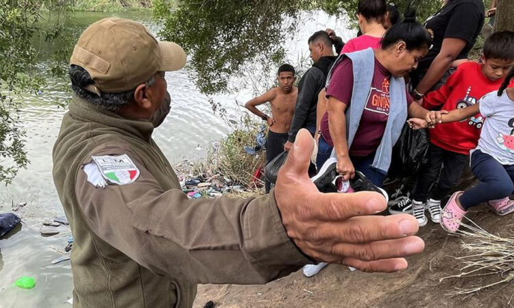 INM recupera 73 migrantes en peligro en la frontera norte con EU