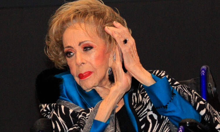 Silvia Pinal podría salir del hospital el martes