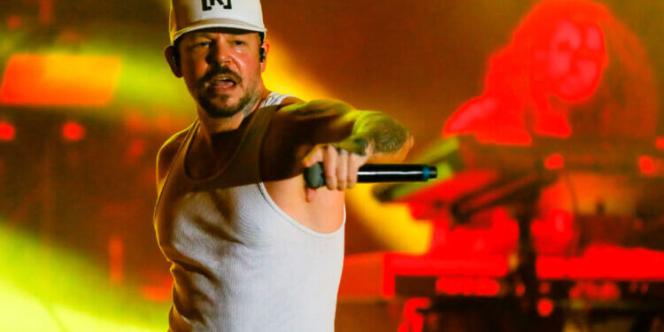 Residente anuncia su gira mundial “Las Letras Ya No Importan” junto con su nuevo álbum