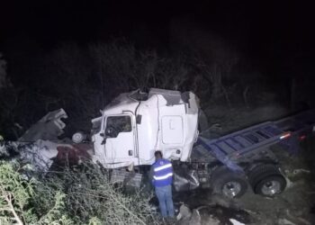 Volcadura de tractocamión en Carretera Tula-Ocampo