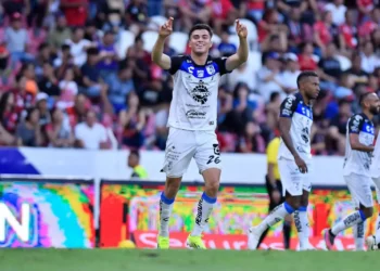 Gallos remonta y hunde al Atlas