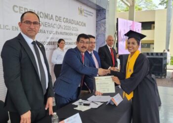 Rector de la UAT preside la graduación Enfermería, Nutrición y Salud Integral en la UAM Mante